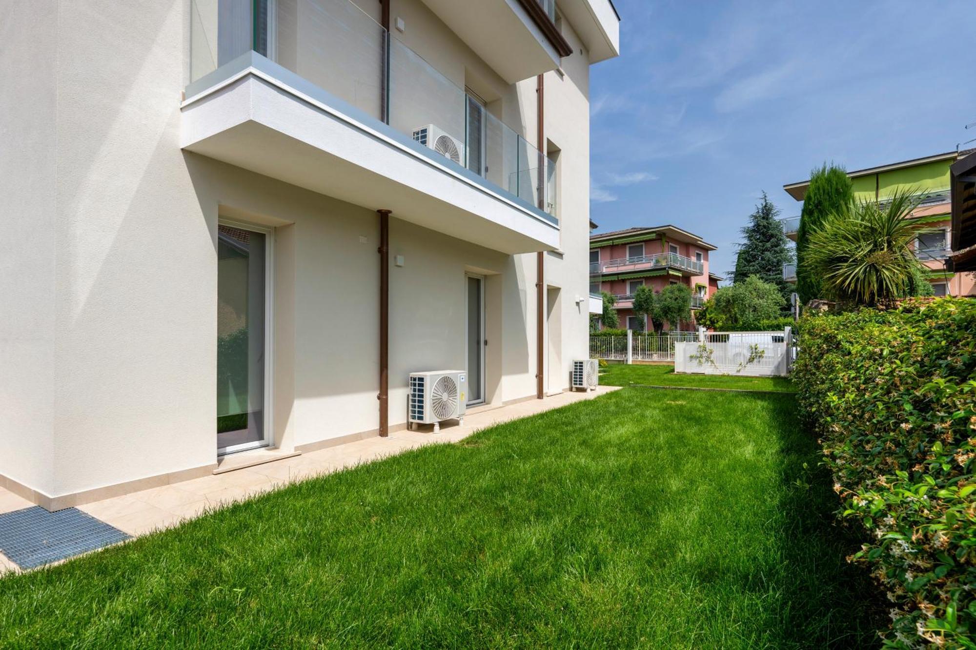Malvezzi Apartments Desenzano del Garda Exterior photo