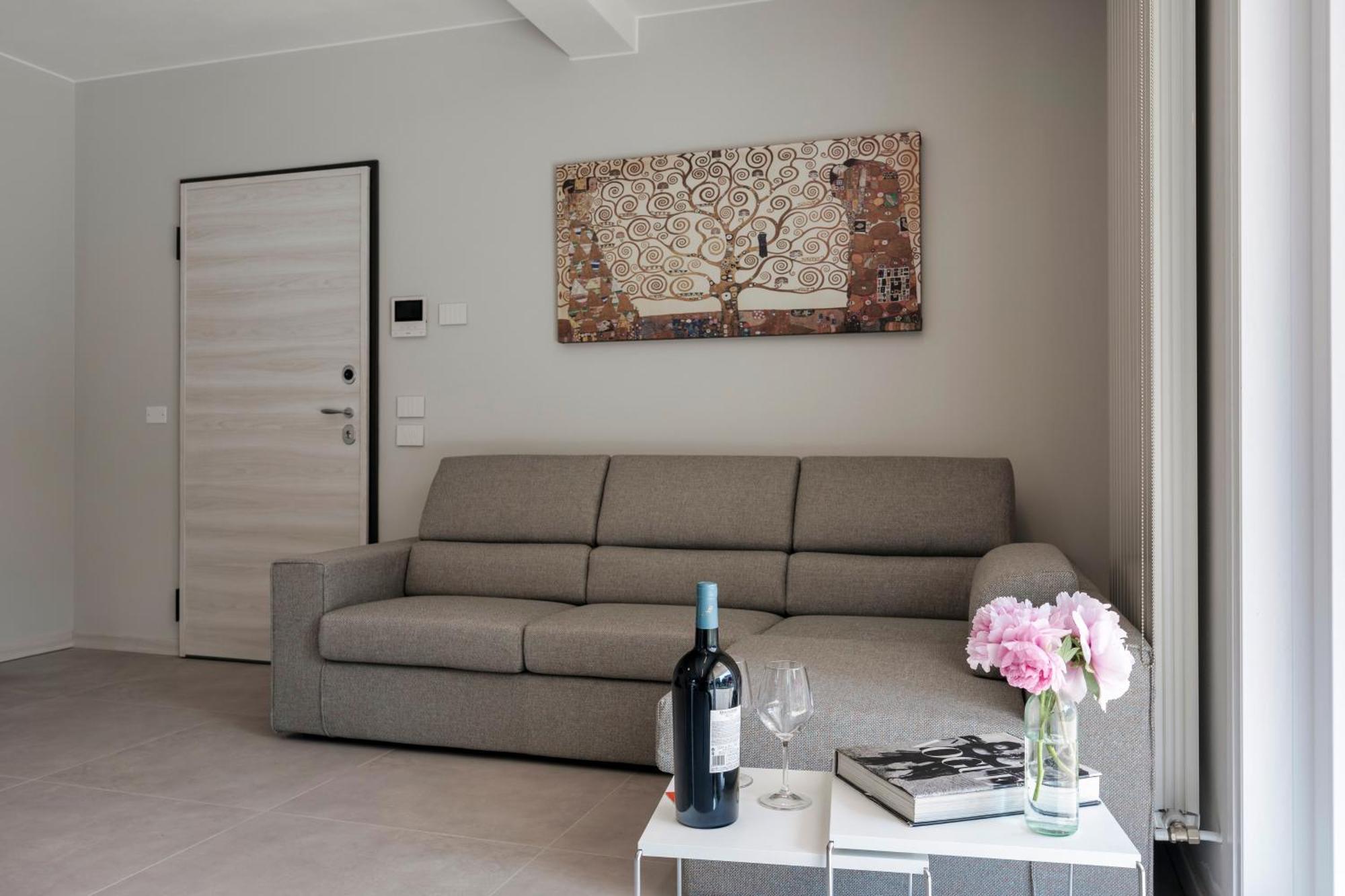 Malvezzi Apartments Desenzano del Garda Exterior photo
