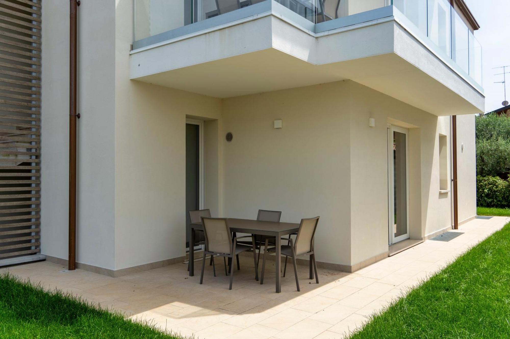 Malvezzi Apartments Desenzano del Garda Exterior photo