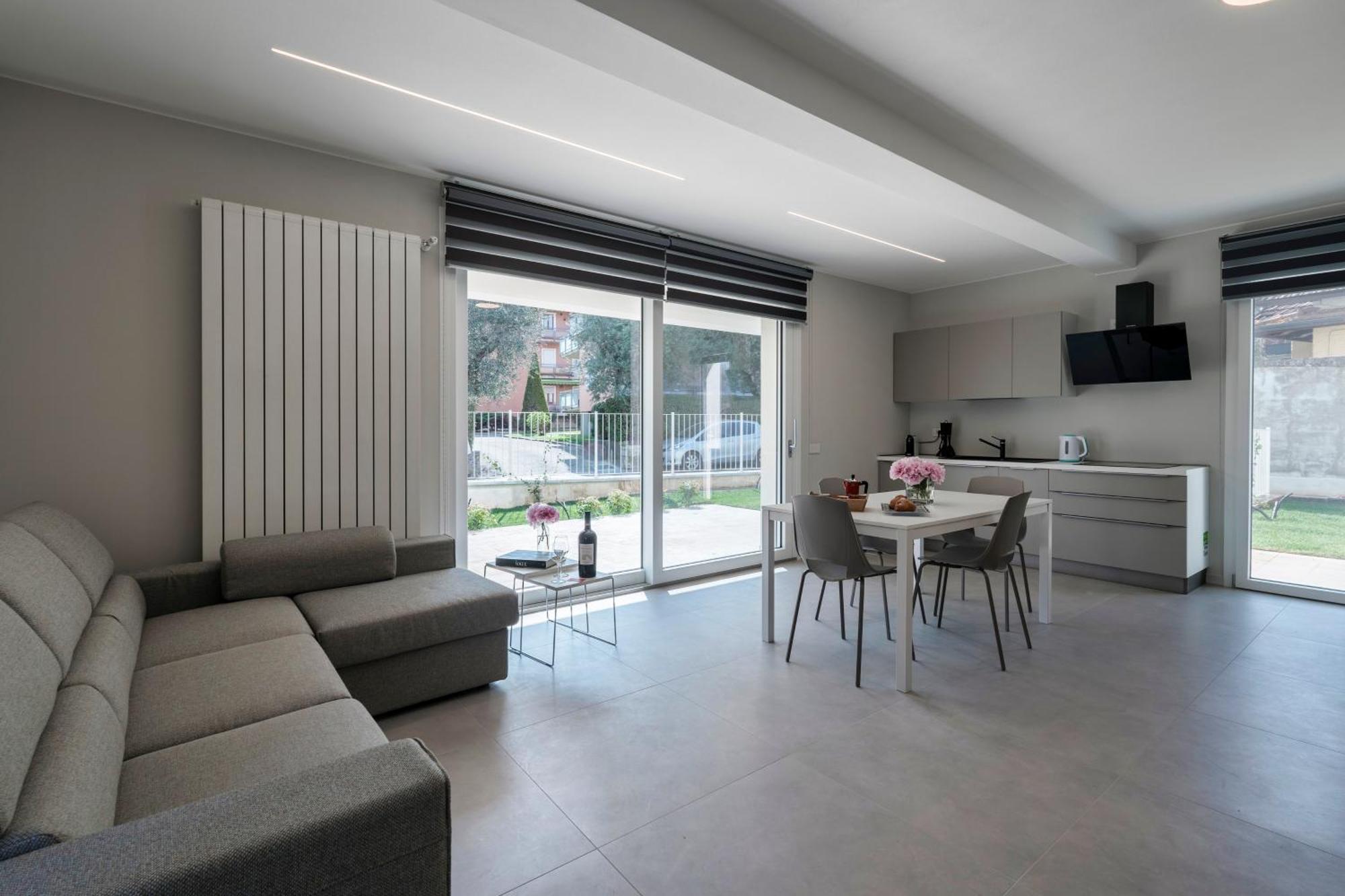Malvezzi Apartments Desenzano del Garda Exterior photo